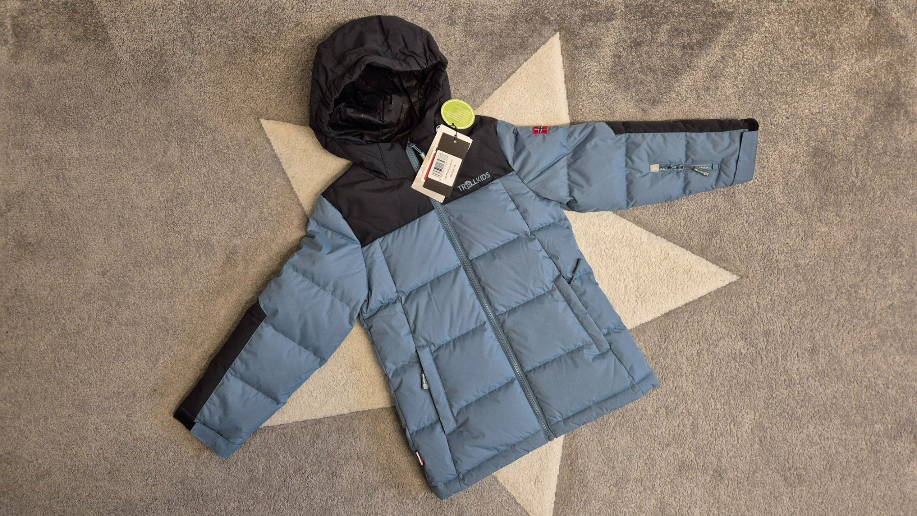Trollkids Giacche & Cappotti: Winterjacke von Trollkids "Narvik" Gr. 128 neu – Nuovo e nell'imballaggio originale da Baar venduto da rebeli6340