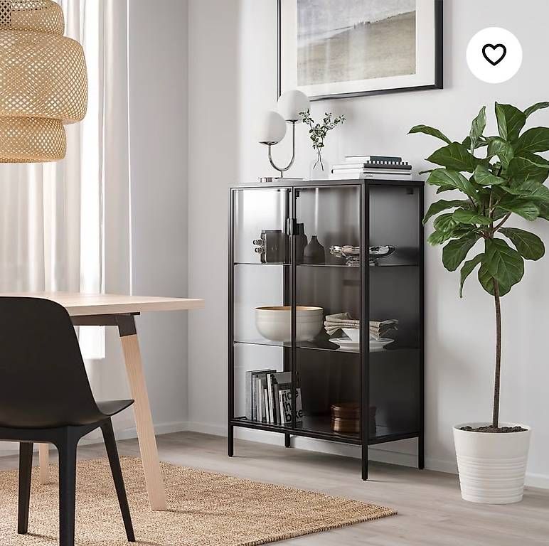 Vitrinen: Ikea display cabinet in good condition – Gebraucht aus Binningen von ferschdenix