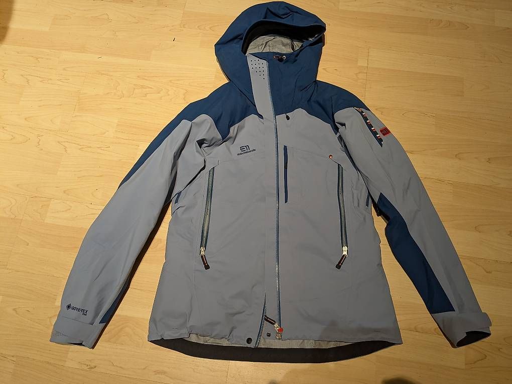 Elevenate Giacche: Elevenate Hardshell Jacke – Nuovo (secondo la descrizione) da Einsiedeln venduto da nniicc_oollee