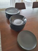 Set dunkelgraue Ikea Teller