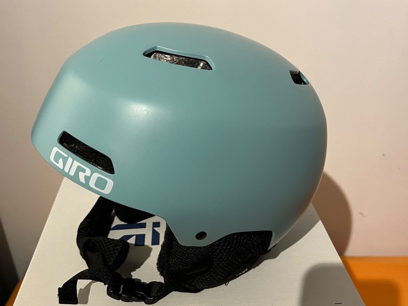Giro Helme: Giro Youth Skihelm Crüe Mips – Gebraucht aus Siebnen von Sonnenscheinsohn