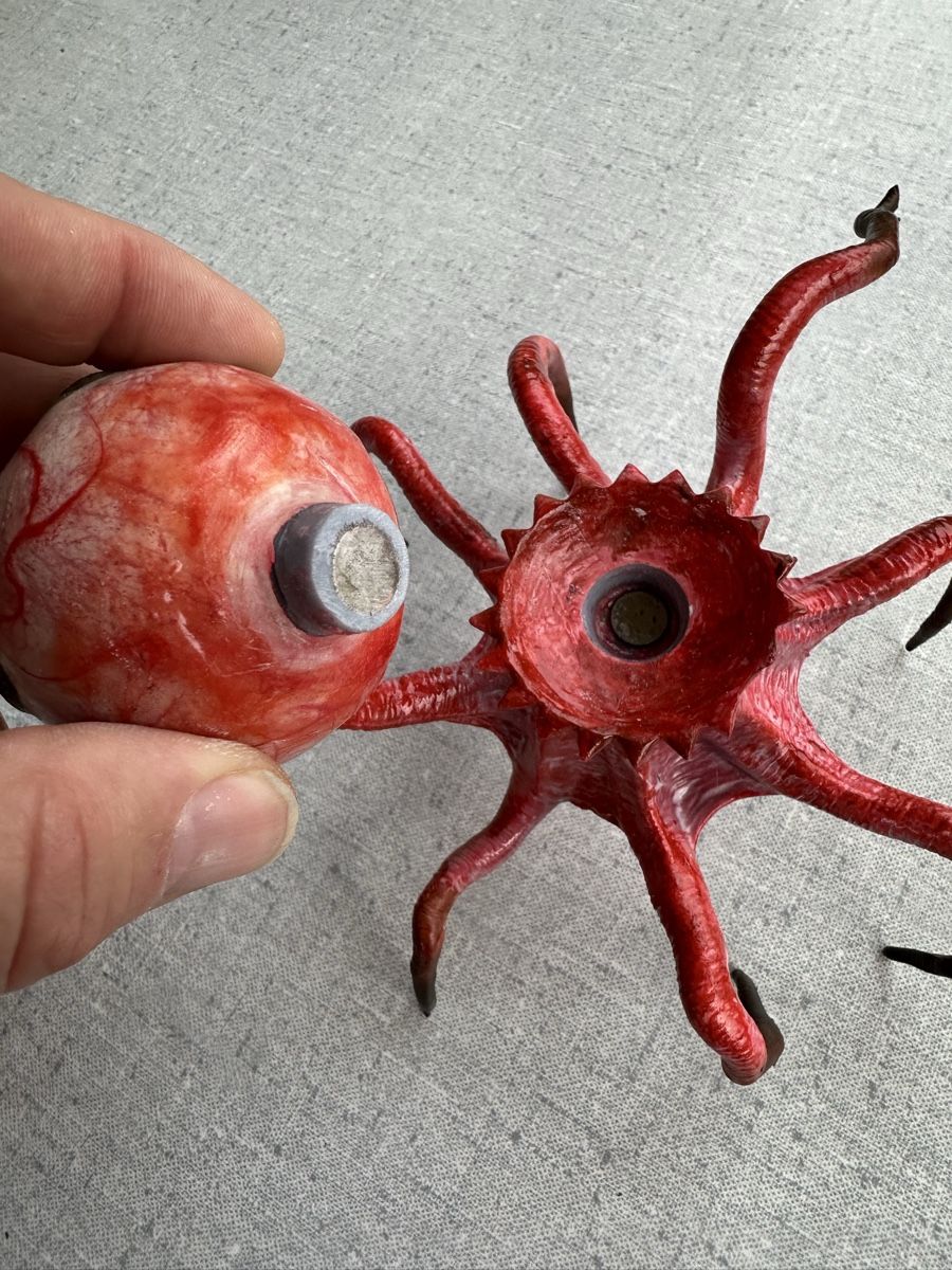 Figuren: 1:1 Alien not Giger ‚Alien Earth‘ not Sideshow lifesize – Gebraucht aus Schlieren von Moviepropde 4