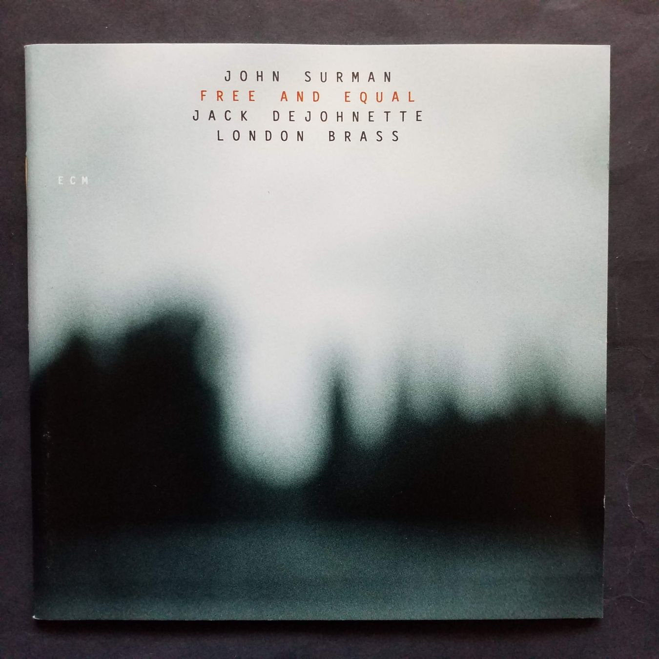 CD: JOHN SURMAN,  free and equal - 2003 cd  +++++ – Usato da Yverdon-les-Bains venduto da Jacotreut