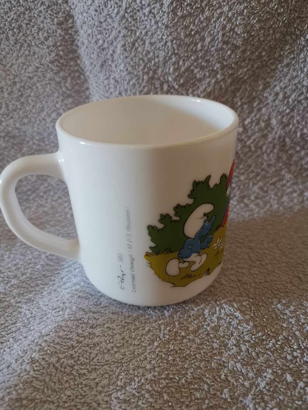 Tassen: Schlümpfe Tasse Luminarc Arcopal weiss  – Gebraucht aus Stans von Findus7318 1