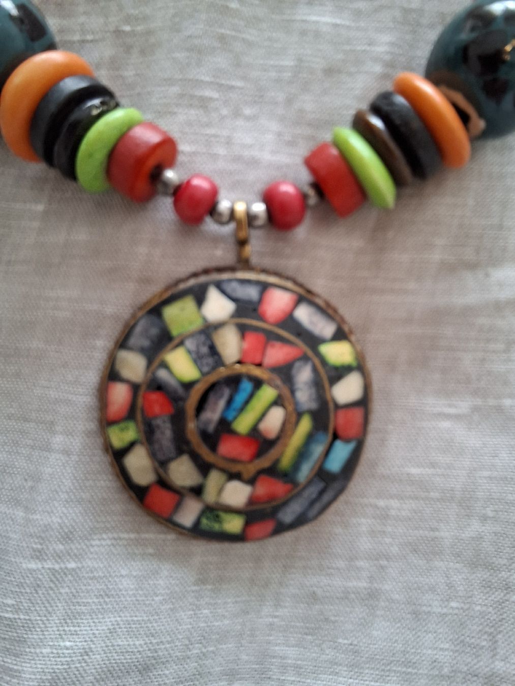 Catenine: Collier Statement Artisanal Mosaïque – Nuovo (secondo la descrizione) da Lutry venduto da Sim_Sta 1