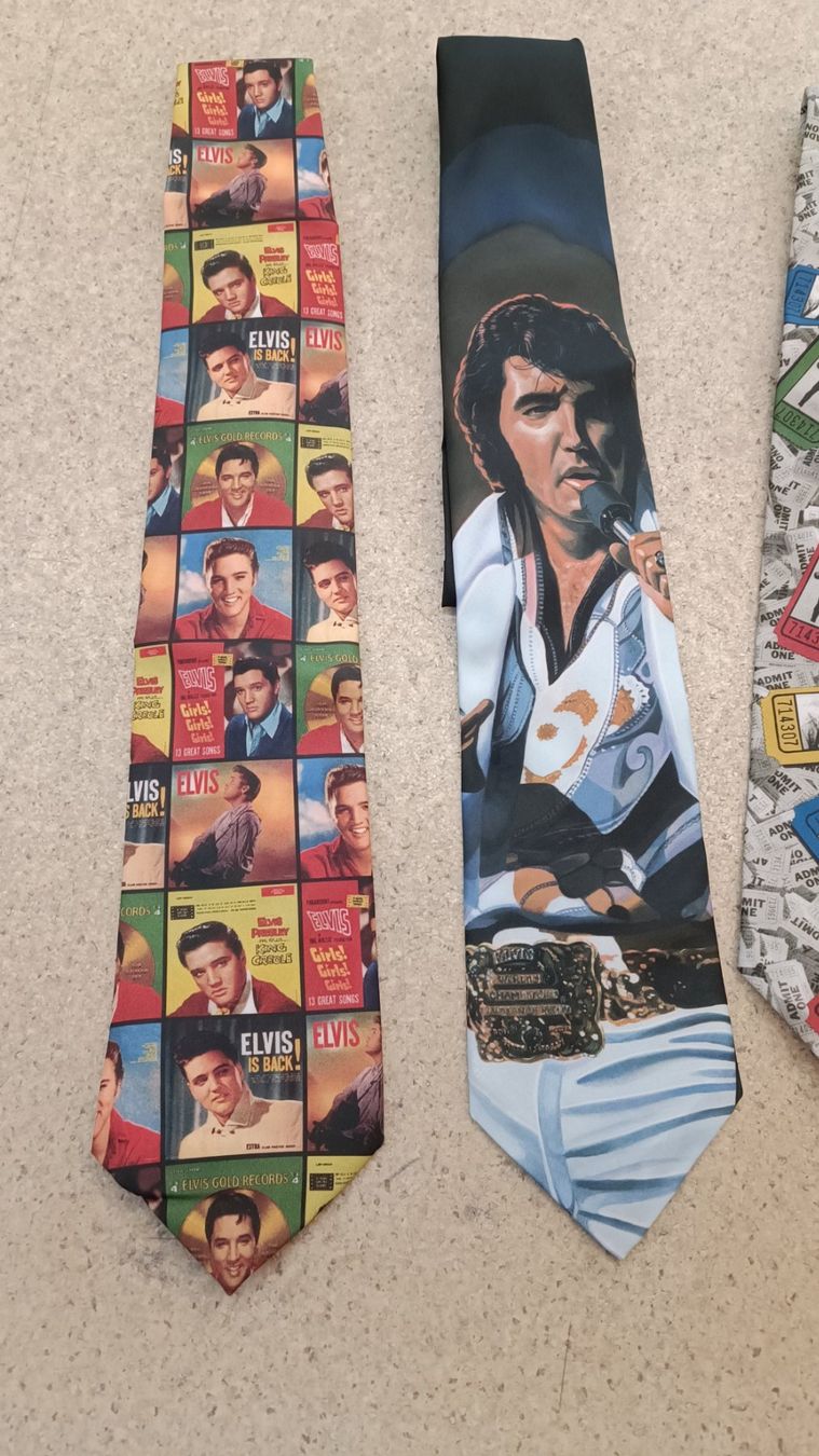 Cravatte: 4 Elvis Presley Krawatten – Nuovo (secondo la descrizione) da Reiden venduto da Zofi-Brocki 1