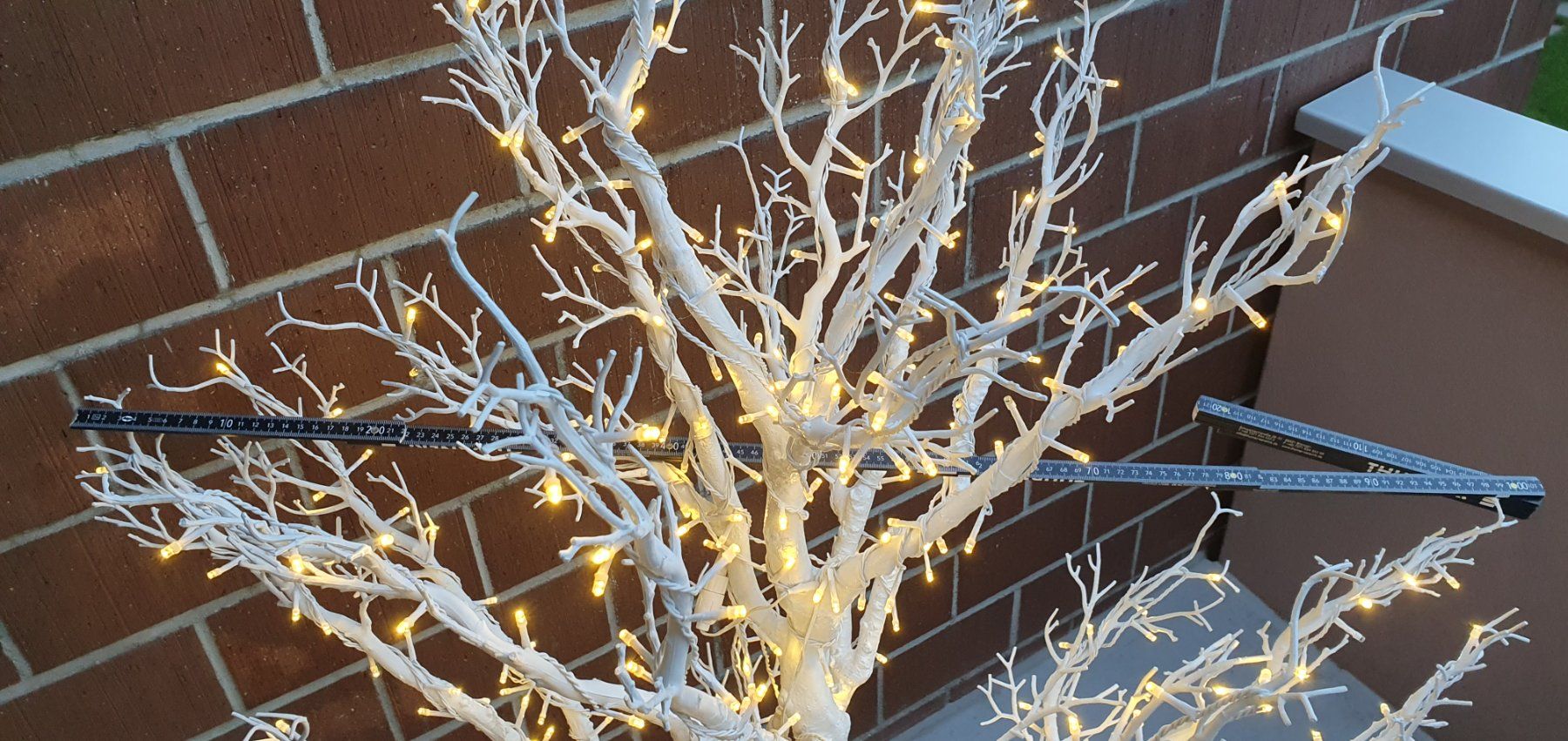 Tutte le decorazioni: Gartenbeleuchtung Baum weiss / Lichterbaum – Usato da Münchenstein venduto da Thomi61 3