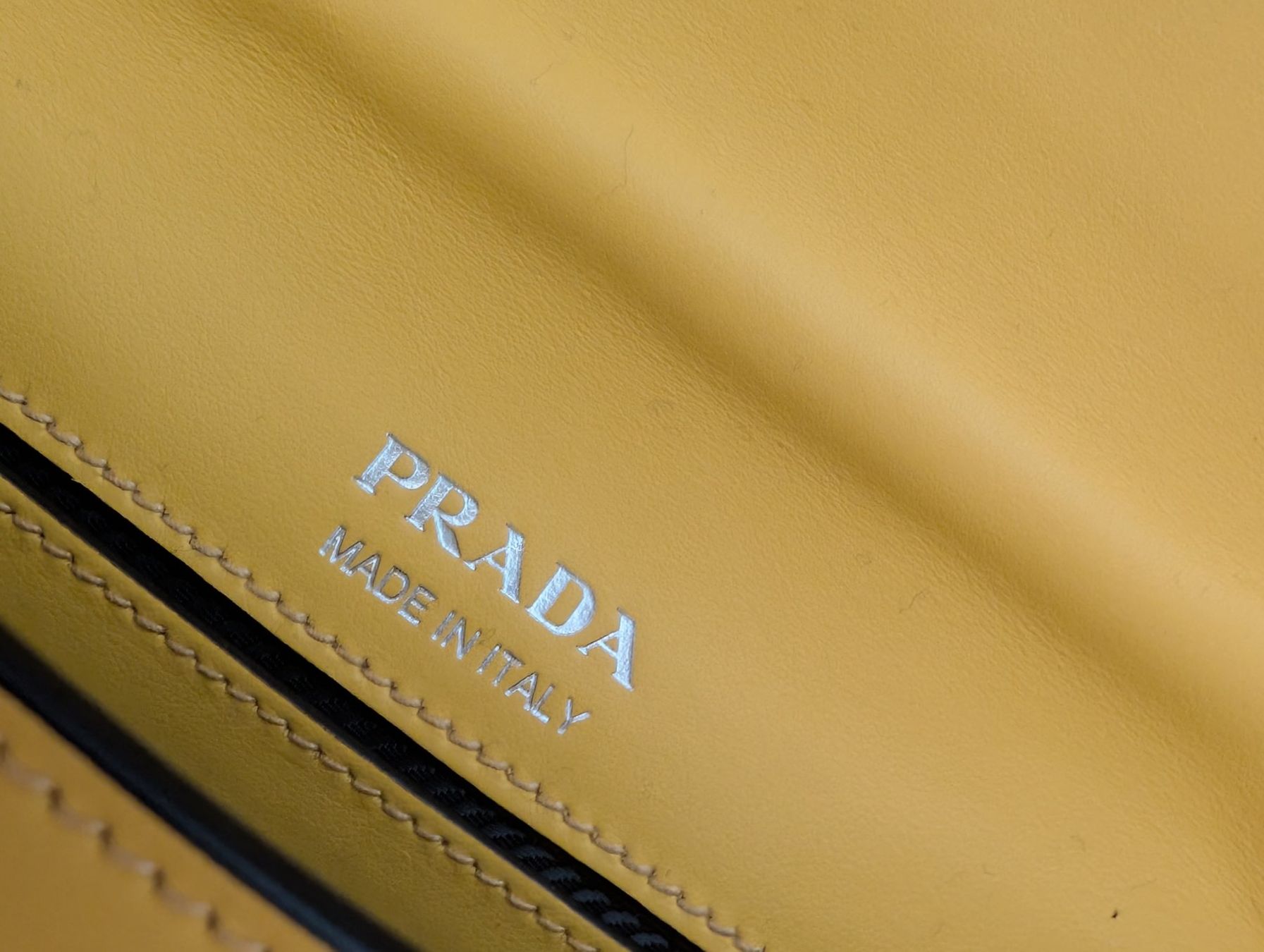Borse da donna: PRADA Handtasche – Usato da Zürich venduto da Elena_N 5