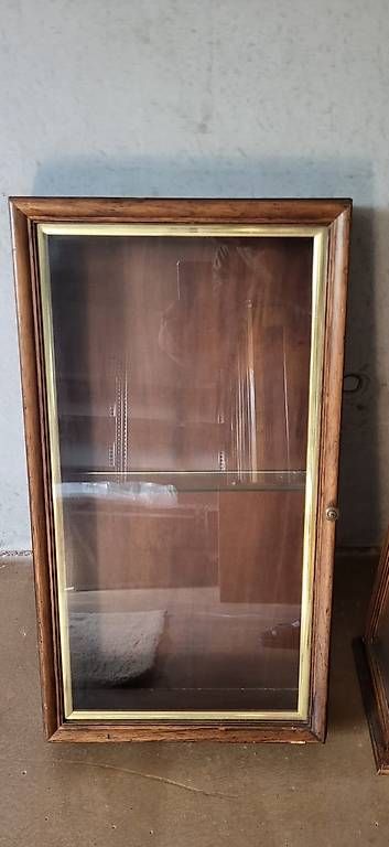 Vitrinen: Vintage Sammlervitrine – Gebraucht aus Curio von mia_vb5z 1