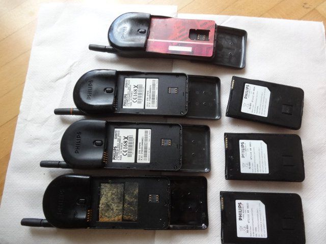 Philips Telefoni cellulari / Smartphones: 4 STK ANTIK PHILIPS HANDY-OHNE CHARGER.NICHT TESTED.NO WORK – Usato da zürich venduto da ahmad01 2