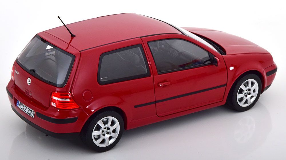 Volkswagen Modellini d'auto: VW GOLF IV 2002 ROT 1:18 NOREV – Nuovo e nell'imballaggio originale da Suhr venduto da Moebelsiralfred 1