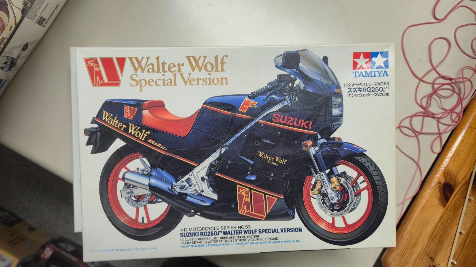 Tamiya Kit di modellismo & Modellini statici: Suzuki RG250 Walter Wolf Special Version- – Nuovo e nell'imballaggio originale da Wettingen venduto da Mmarb