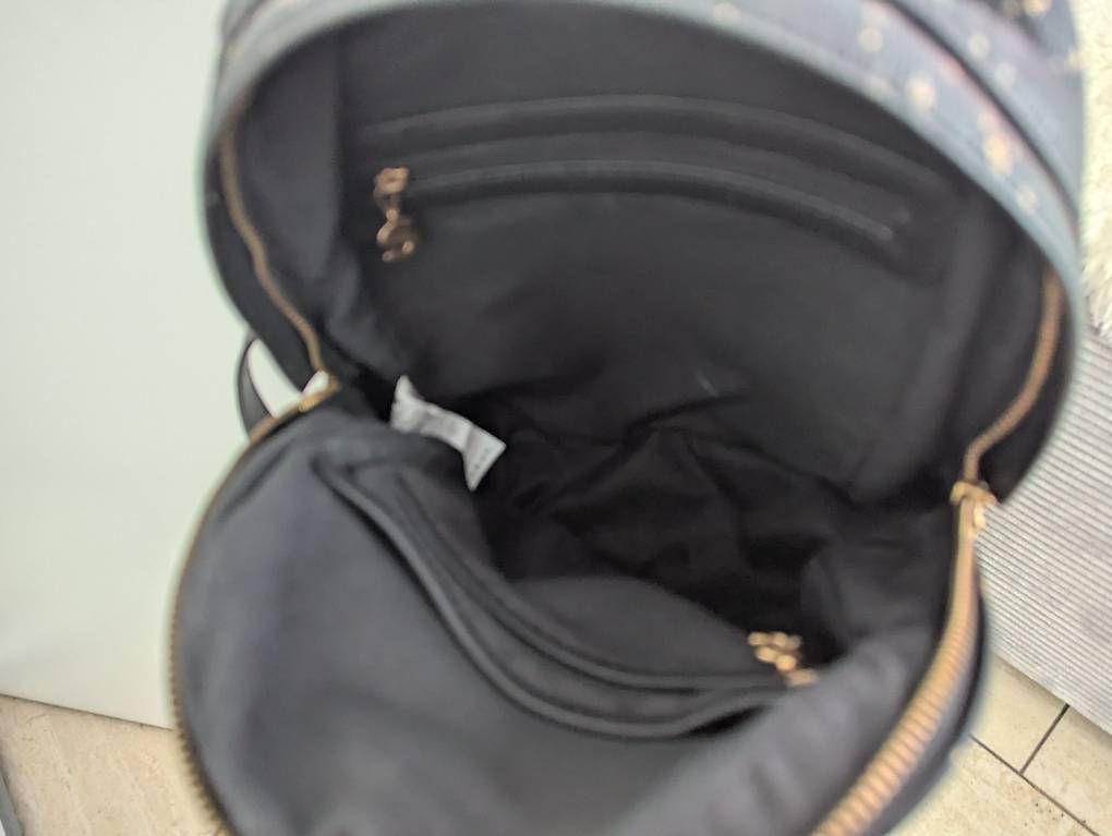 Desigual Zaini: Rucksack Desigual, wie neu! – Nuovo (secondo la descrizione) da Chur venduto da Ronja777 3