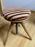 Hocker mit verstellbarer Höhe und Stoffbezug