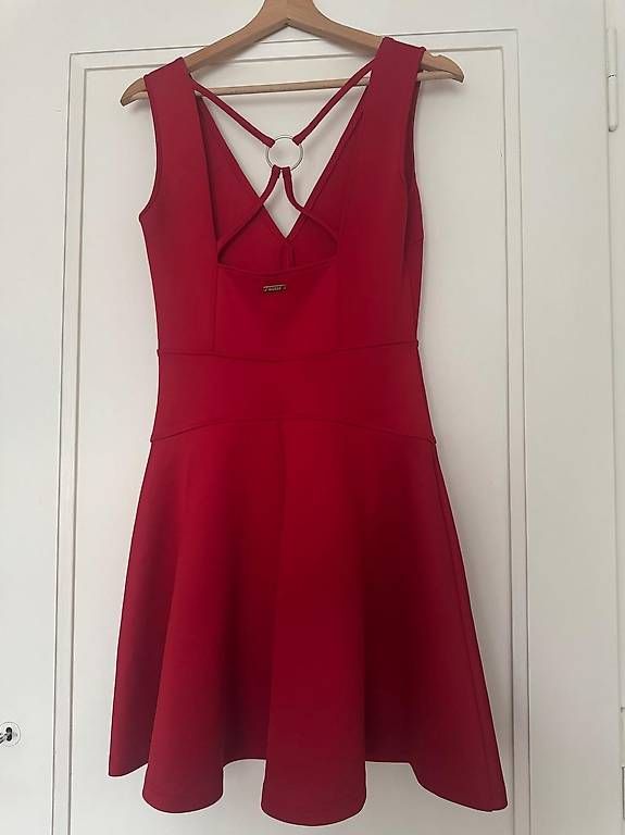 Vestiti: Robe Femme Guess - Taille S – Usato da Les Acacias venduto da DeborahK03 1