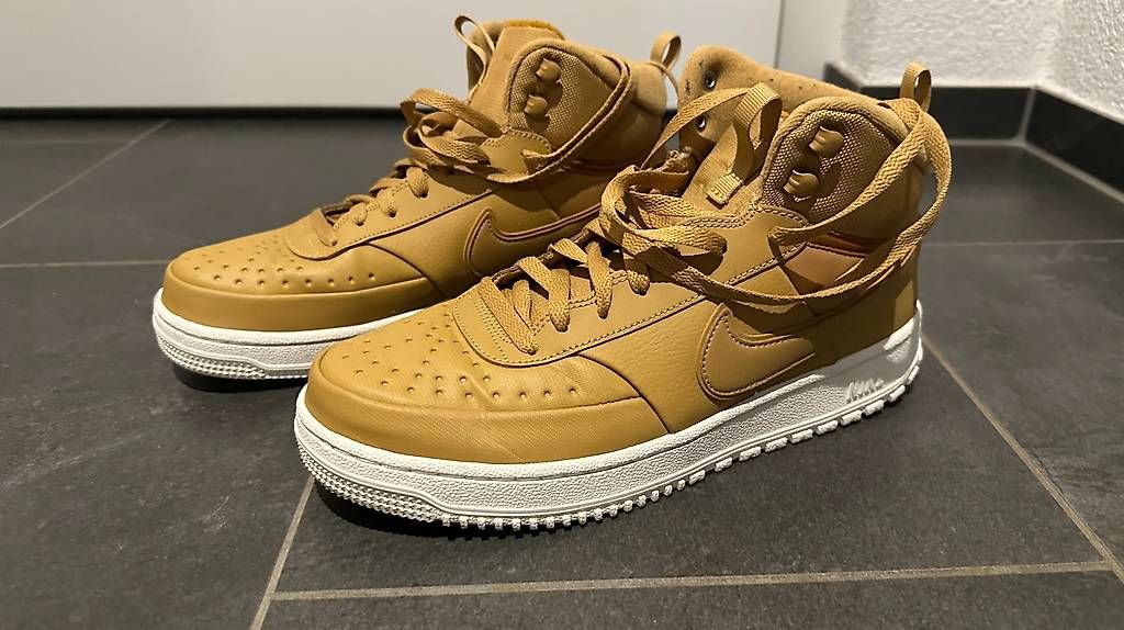 Nike Scarpe da uomo: Nike COURT VISION MID - Grösse 43 – Usato da Düdingen venduto da Emphilly 4