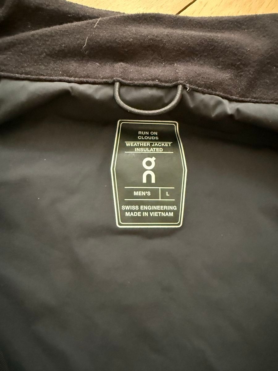 Giacche: ON Weather Jacket Insulated – Nuovo (secondo la descrizione) da Langenthal venduto da Bezwinger26 1