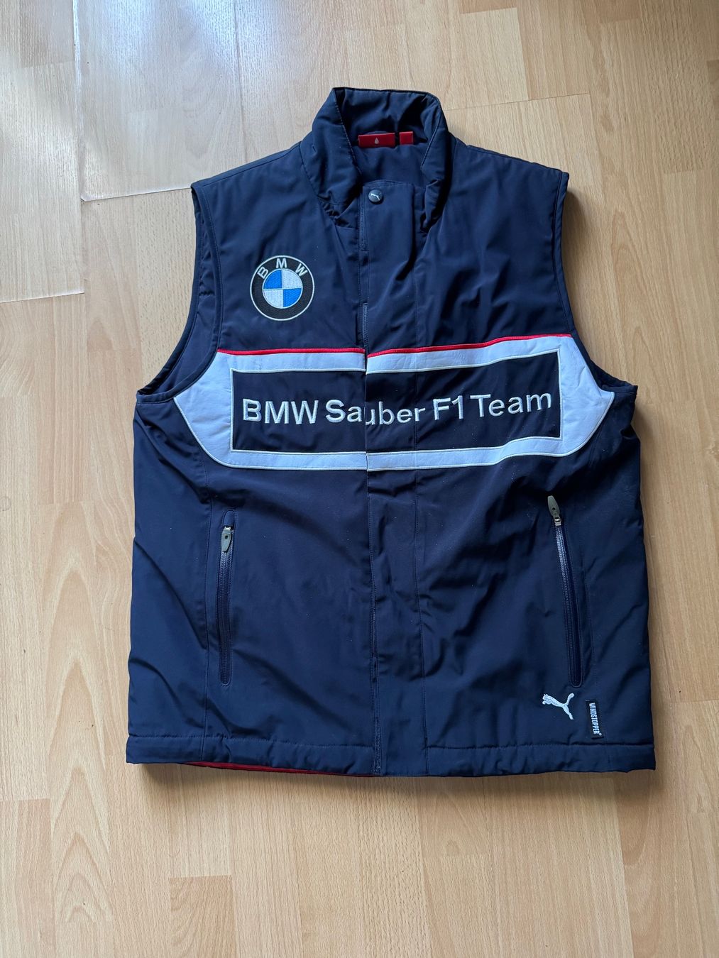 BMW Gilets & Westen: Gilet Sauber BMW M – Gebraucht aus Court von Cedos