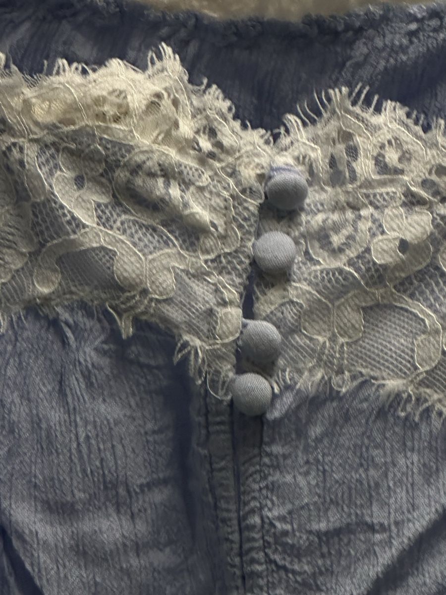 Top: blue lace top Y2K – Usato da Zofingen venduto da cva_w7vn 2