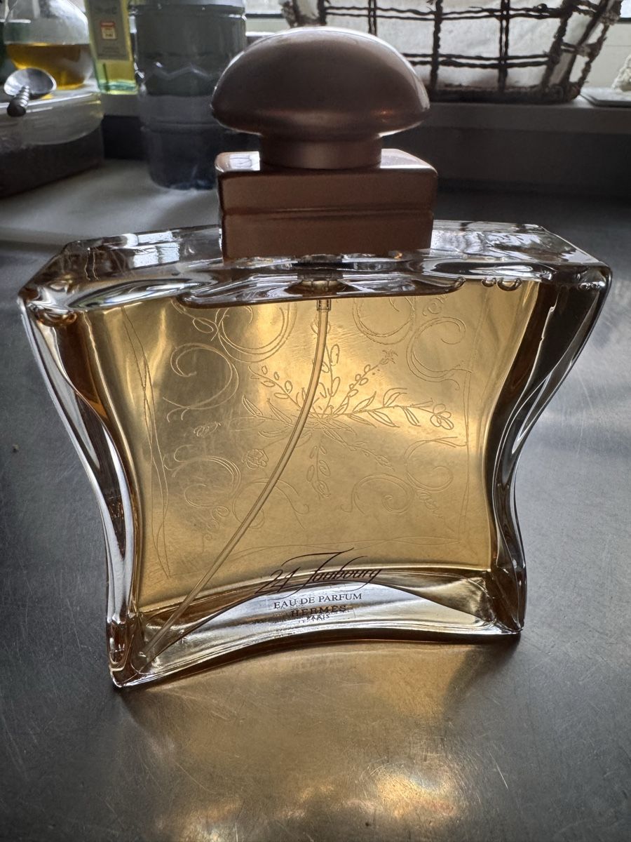 Hermès Profumi & Eau de Toilette: HERMÈS 24 Faubourg Eau de Parfum Eau de Parfum – Nuovo (secondo la descrizione) da Zürich venduto da NNK28 1