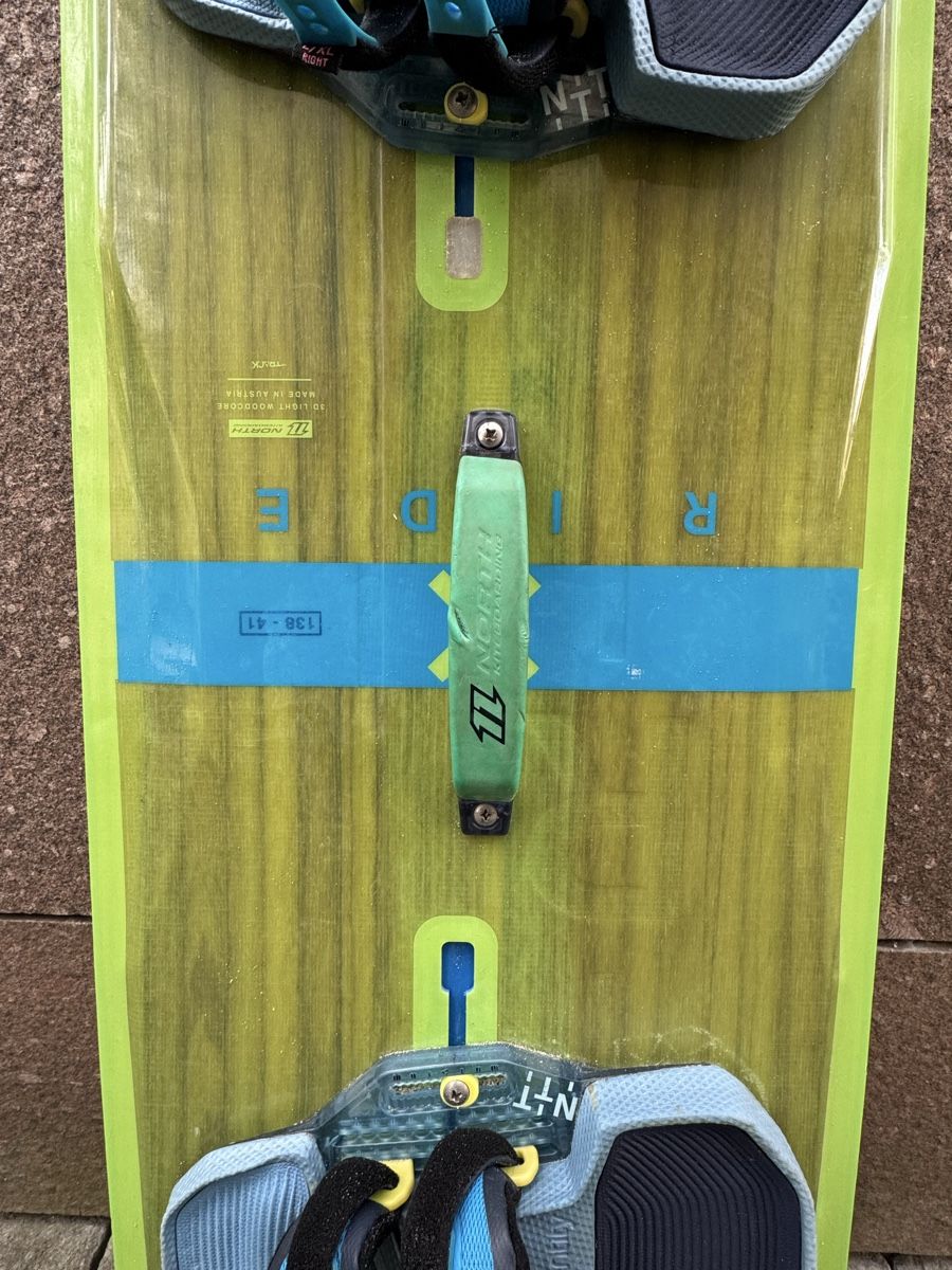 Duotone Tavole da surf e di nuoto: XRide Duotone Twin Tip Kite Board – Usato da Luzern venduto da Littleplace 6
