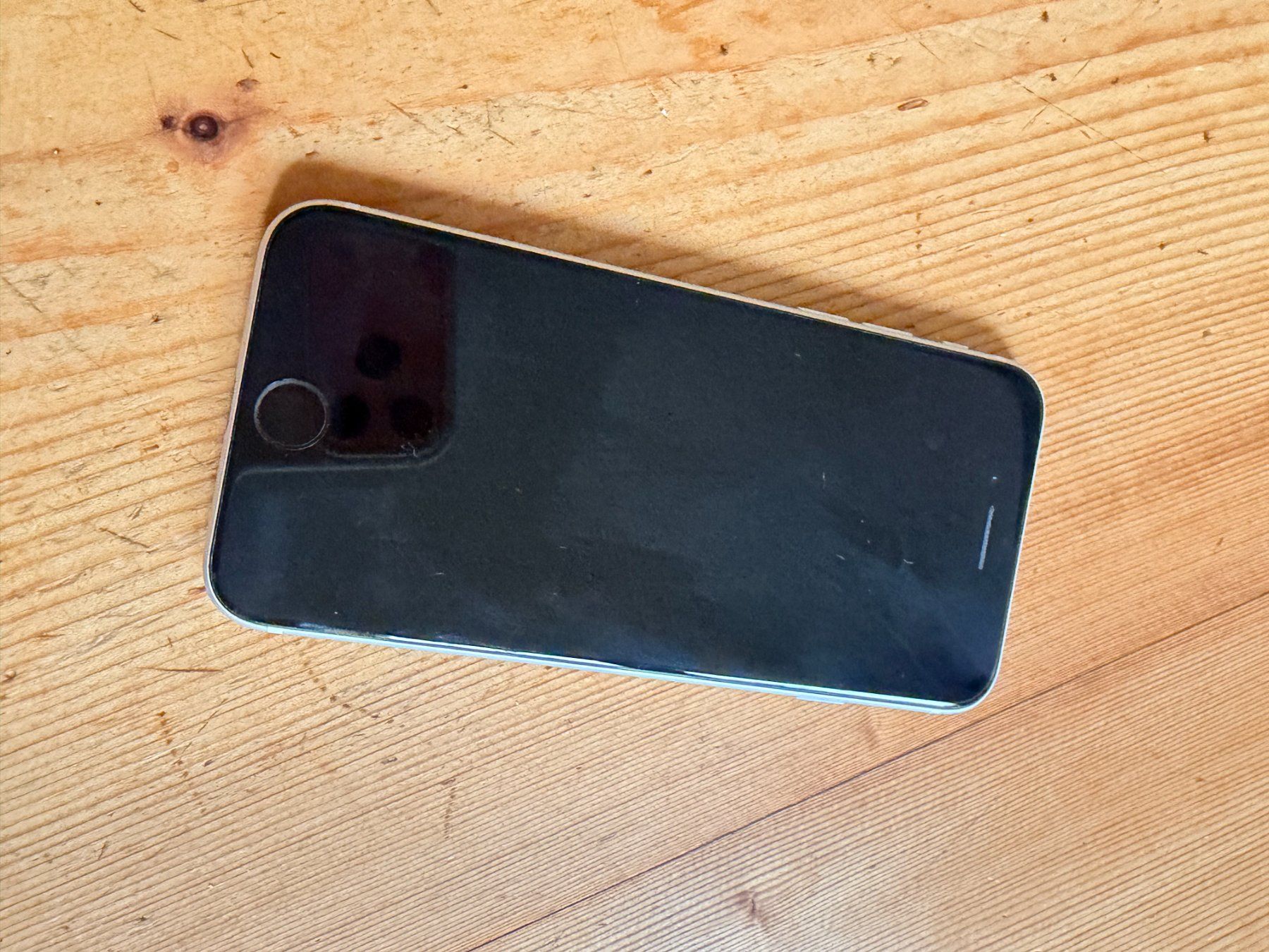 Apple Handys / Smartphones: iPhone SE – Gebraucht aus Zürich von UBK 1