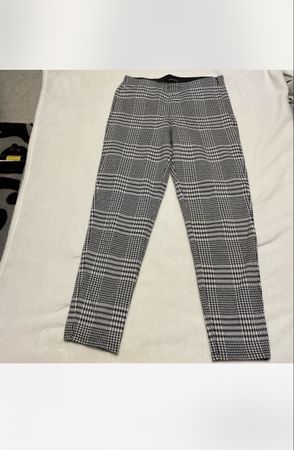 Elegante karierte Hose, Grösse 36, perfekt für den Herbst!