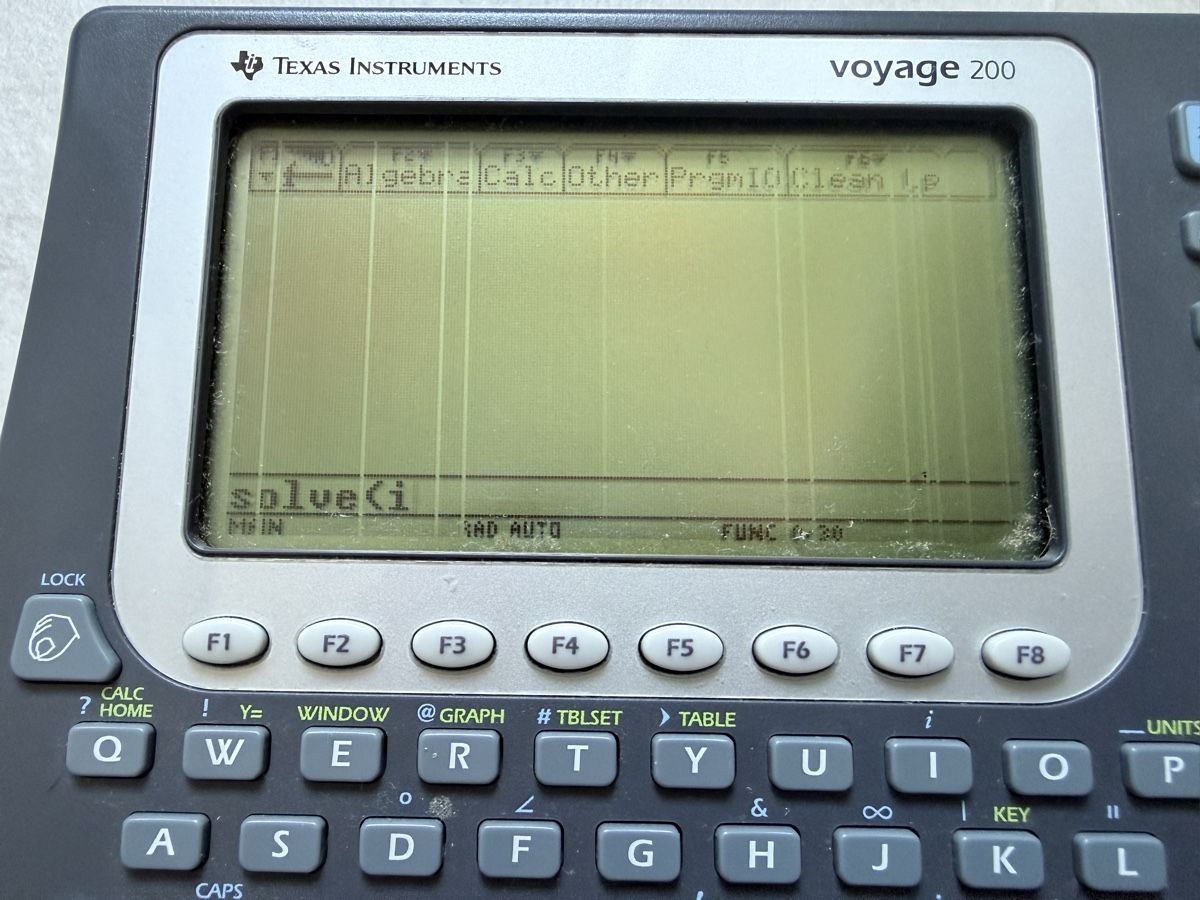 Texas Instruments Taschenrechner: Calculatrice Texas Instruments Voyage 200 – Gebraucht aus Kloten von Mumiiin 1