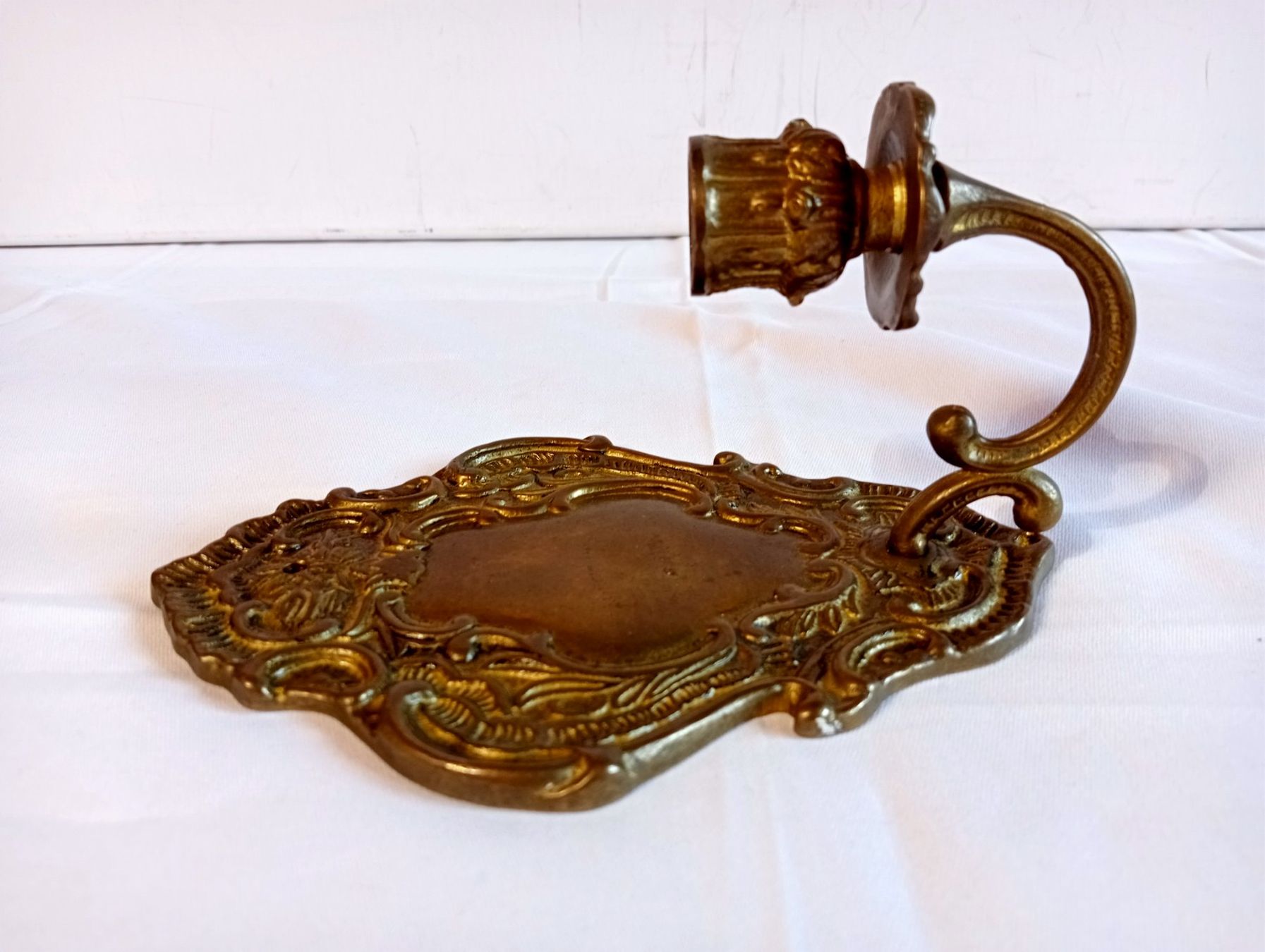 Portacandele: Antiker Wandkerzenhalter aus Messing oder Bronze 818 Gramm – Usato da Oberdorf BL venduto da Barocki888