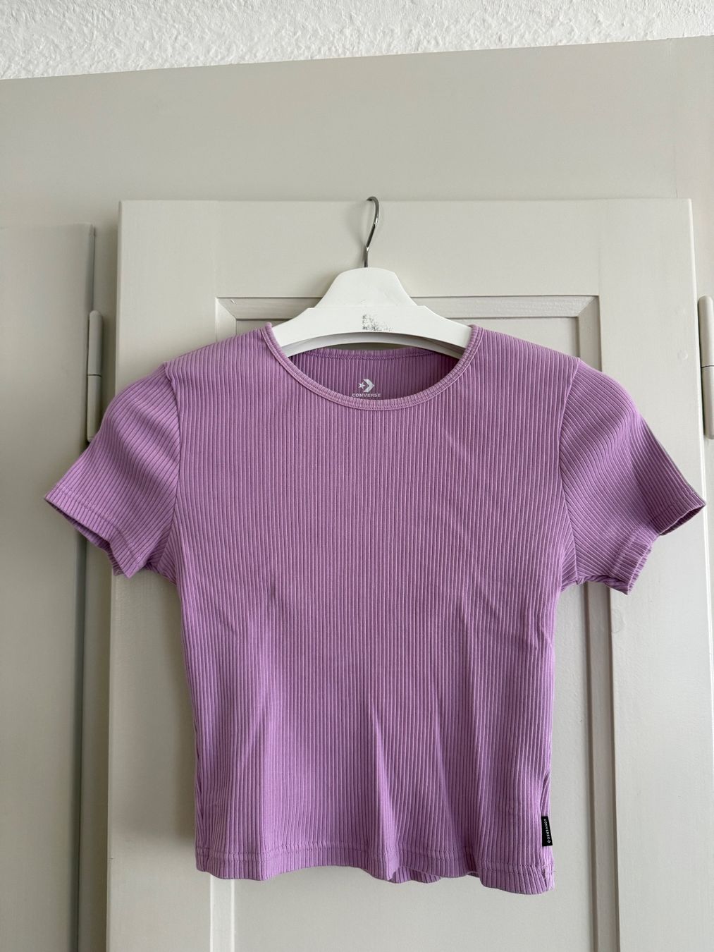 Lotti di vestiti: Converse und Levi's Shirts Grösse M – Usato da Bern venduto da sar_lps7