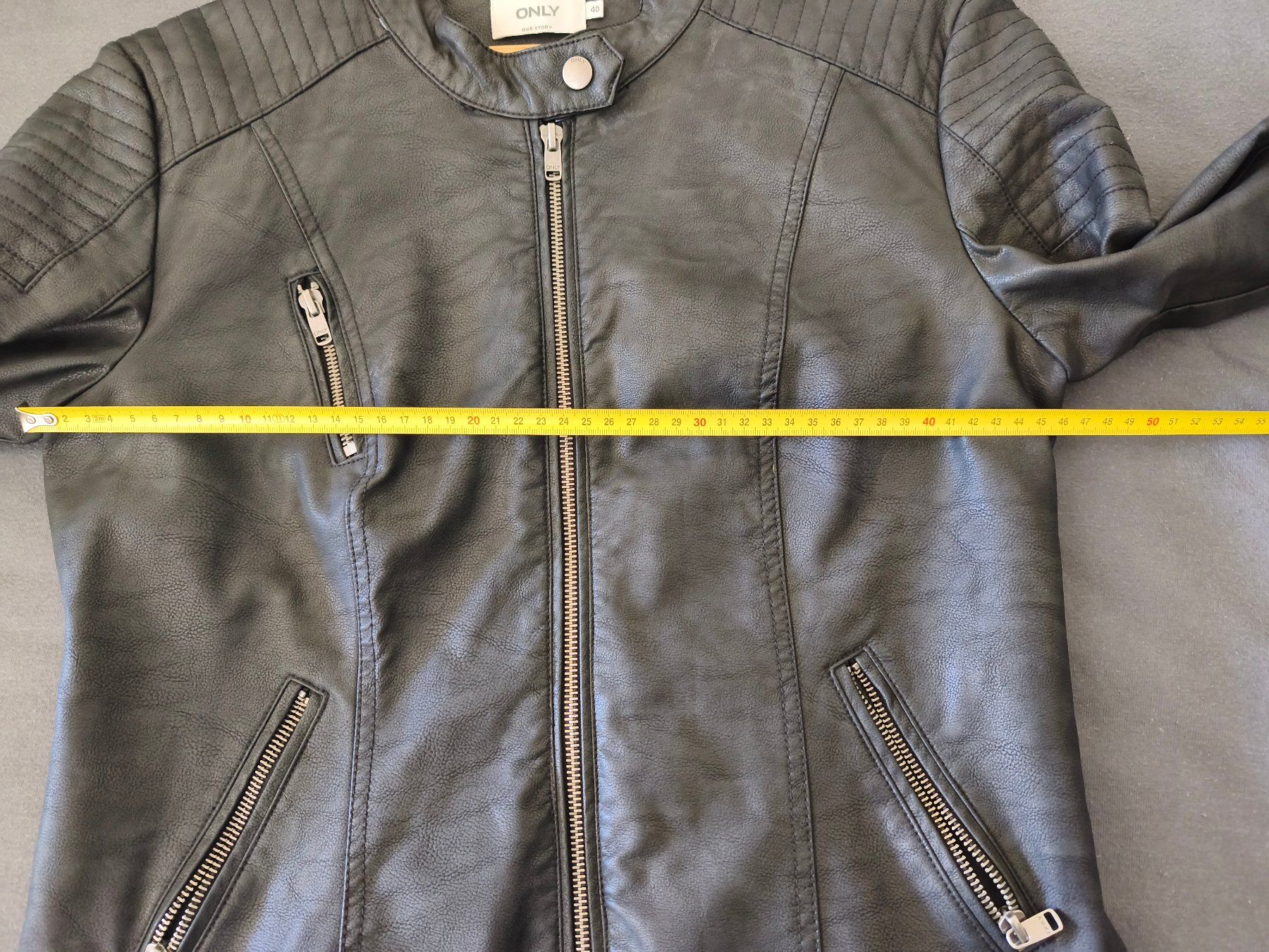 Only Jacken: Only, veste en simili cuir noire, taille 40 – Gebraucht aus Genève von lnicoGE 5