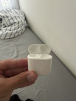 Boîtier de charge Apple AirPods blanc
