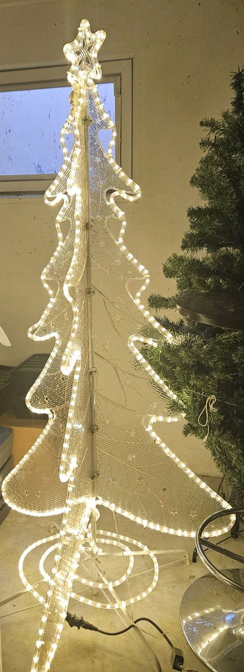 Alle Dekorationen: Beleuchteter Baum – Gebraucht aus Höfen b. Thun von Sandras776 2