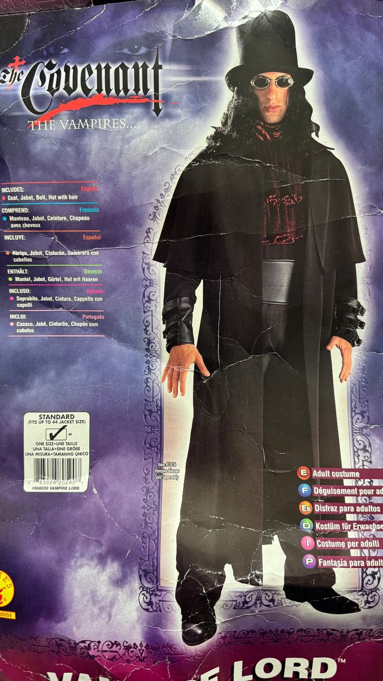 Costumi: Kostüm Vampire Lord GR M plus Perücke – Usato da Zollikon venduto da rundbsurf 1