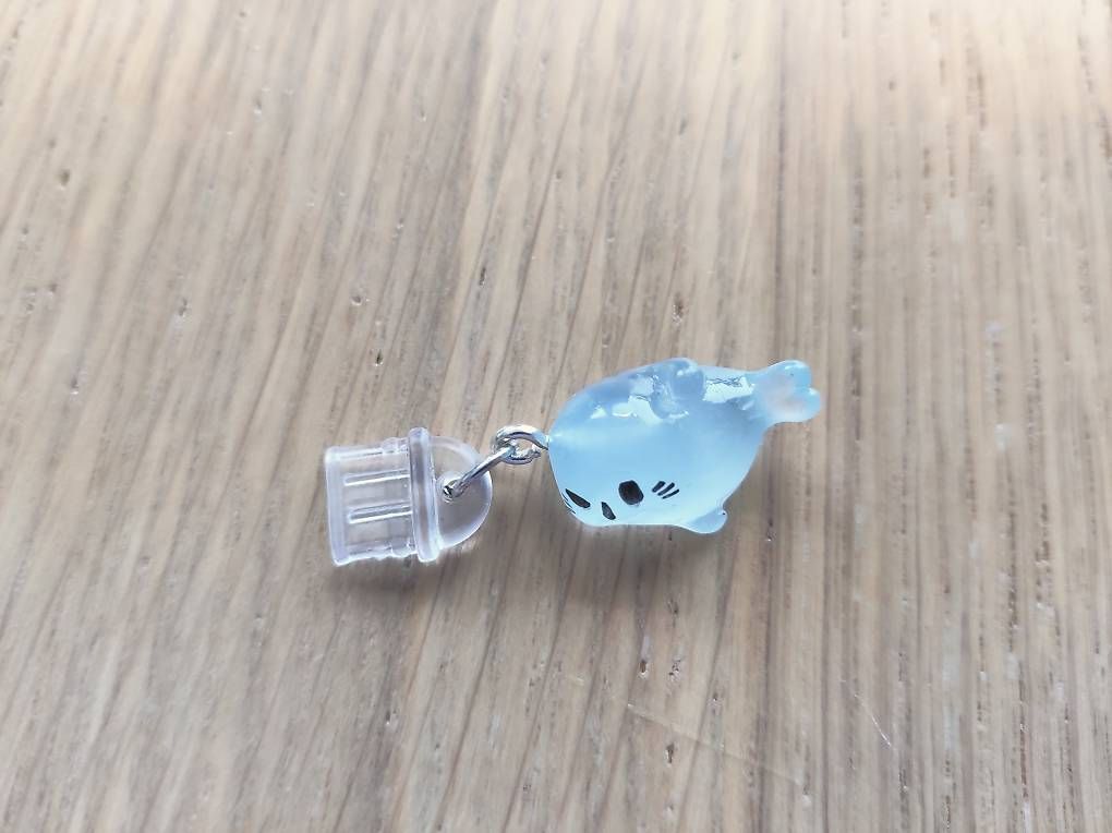 Tutte le decorazioni: Decorazione per cellulare Android, copri usb-C – Nuovo e nell'imballaggio originale da Claro venduto da Dona1785 1