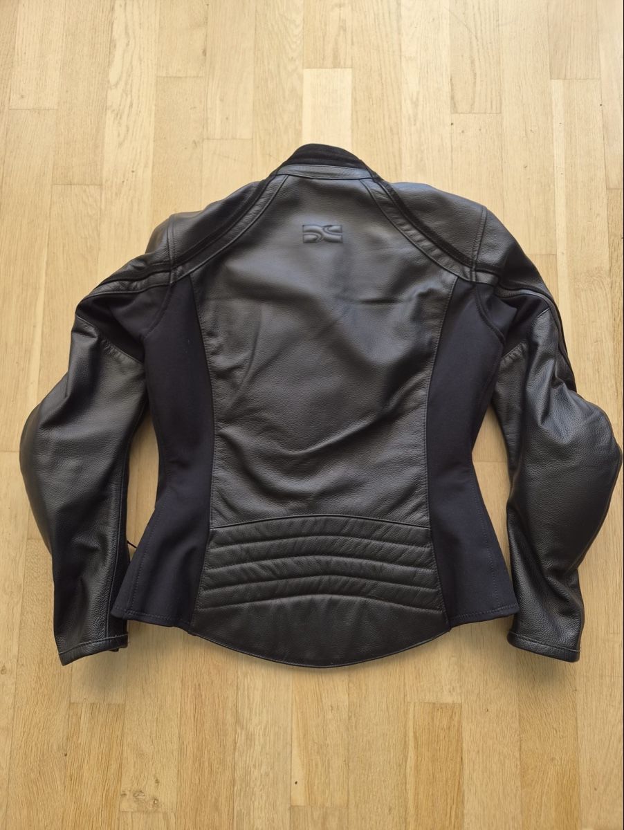 IXS Giacche: IXS Damen Motorrad Lederjacke – Usato da Zürich venduto da dercronk 1