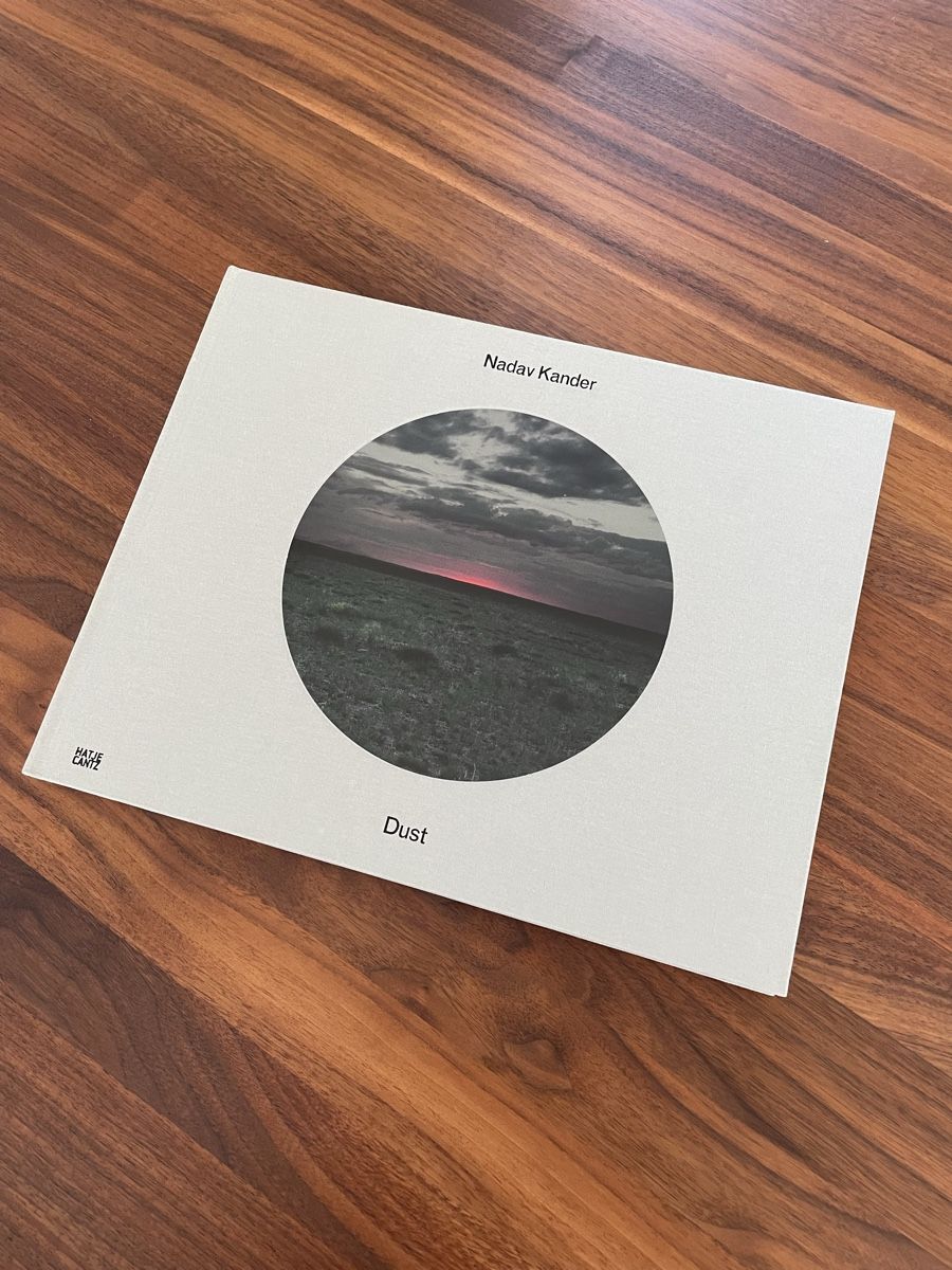 Bücher: Fotobuch: DUST - by Nadav Kander – Neu (gemäss Beschreibung) aus Luzern von PeterDerPanter
