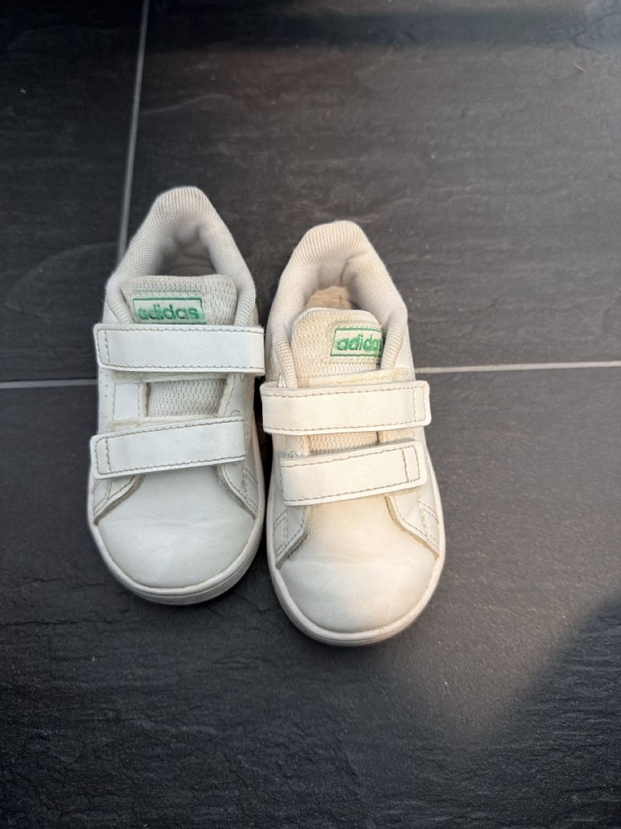 Adidas Scarpe per ragazzi: Adidas sneakers Gr. 21 – Usato da Oftringen venduto da LikeiT