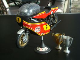 Polistil 1:15 Suzuki 750 Daytona Rennmaschine Nr 7 Texaco
