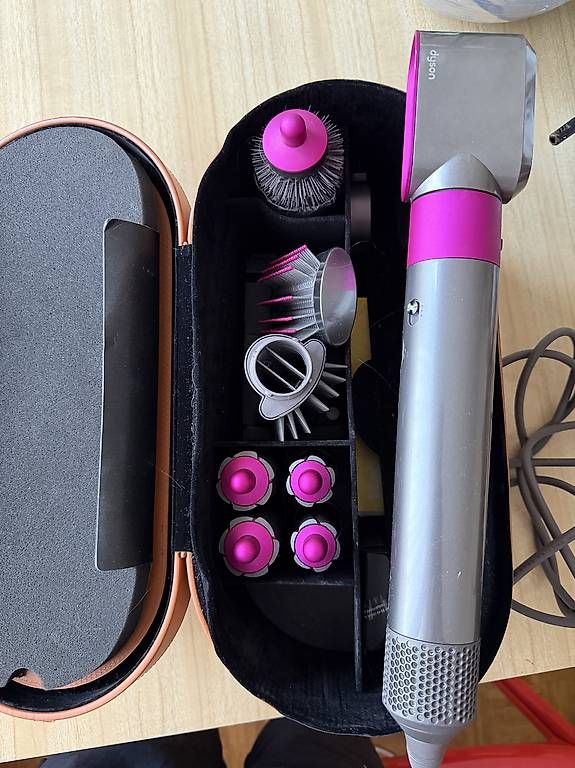 Piastre & Arricciacapelli: Dyson set completo 2023 – Usato da lugano venduto da can_zkx8 1