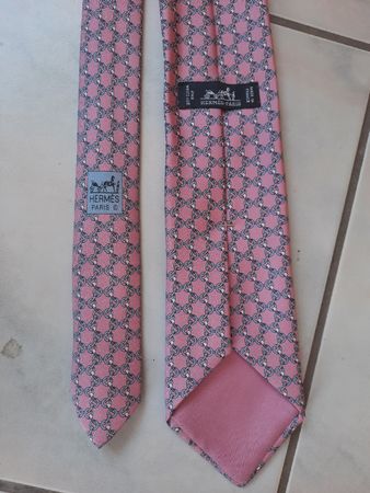 HERMES, CRAVATE, en SOIE