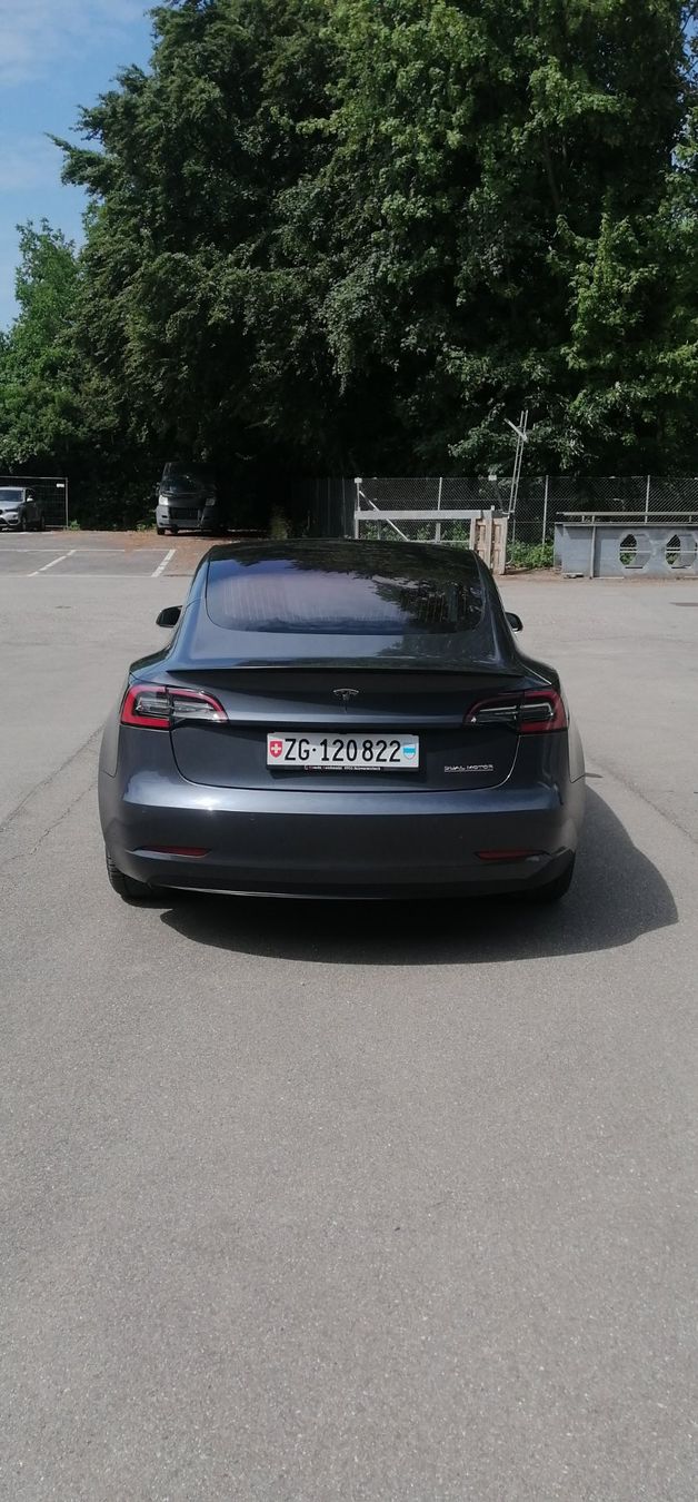 Tesla Autos: Tesla Model 3 Performance - FSD, zweifach bereift, Extras – Gebraucht aus Cham von SULZER01 1