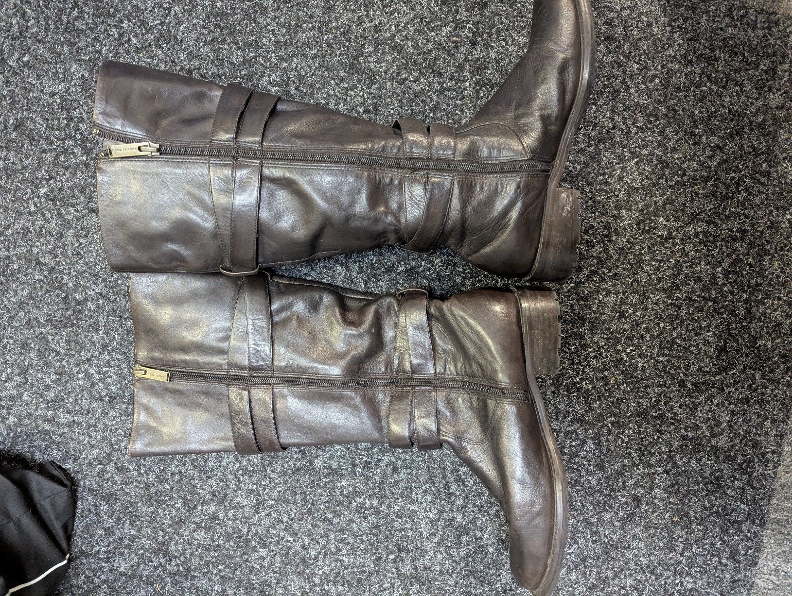 Damenschuhe: Stiefel braun 39 – Gebraucht aus Bettlach von Costmiri 2