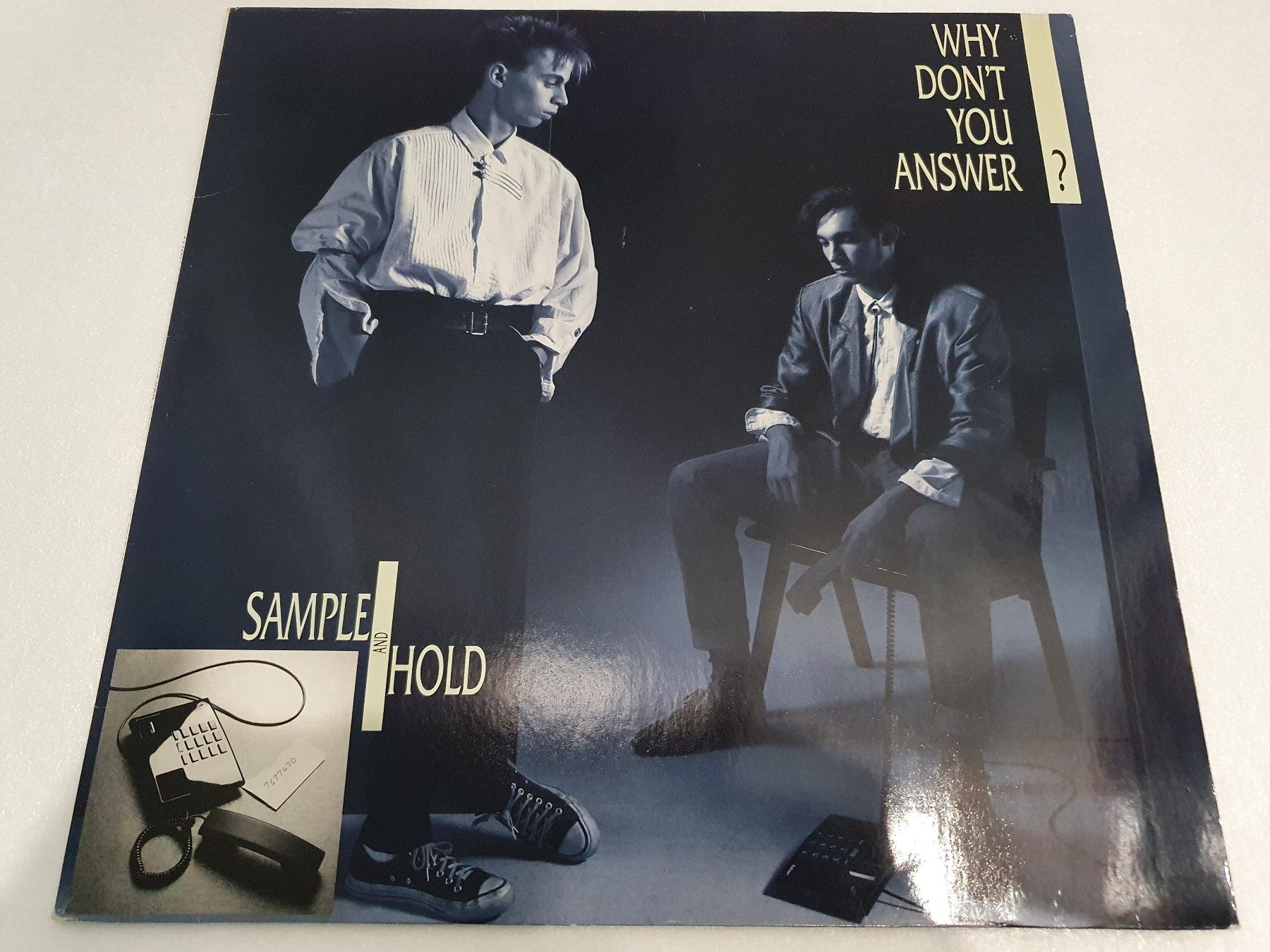 Schallplatten: Sample & Hold – Why Don't You Answer? (Maxi, House) – Gebraucht aus Uster von Vinyl-Leidenschaft