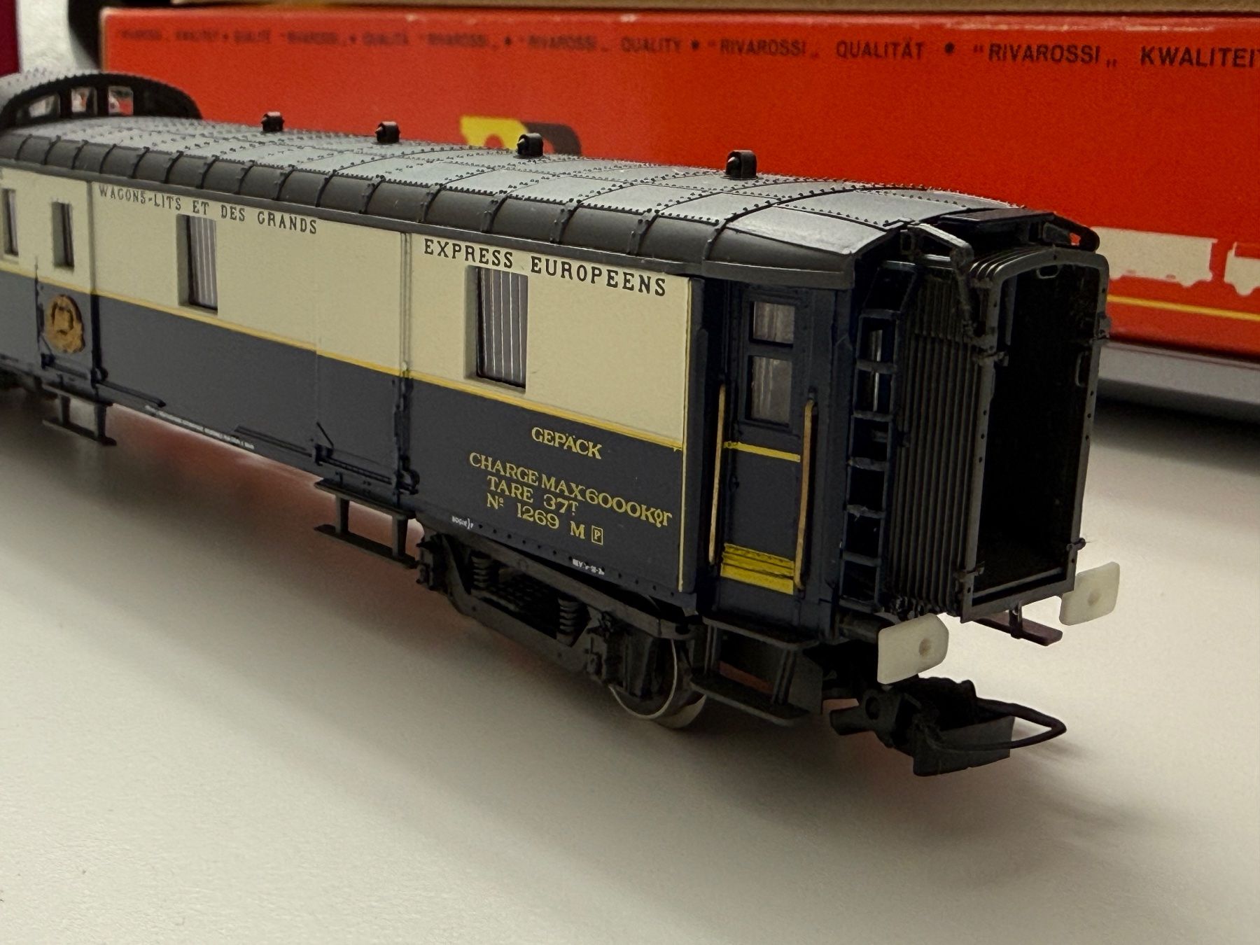 Rivarossi Modelleisenbahnen: Rivarossi CIWL Gepäckwagen  / DC HO – Gebraucht aus Jonschwil von sutfra12 1