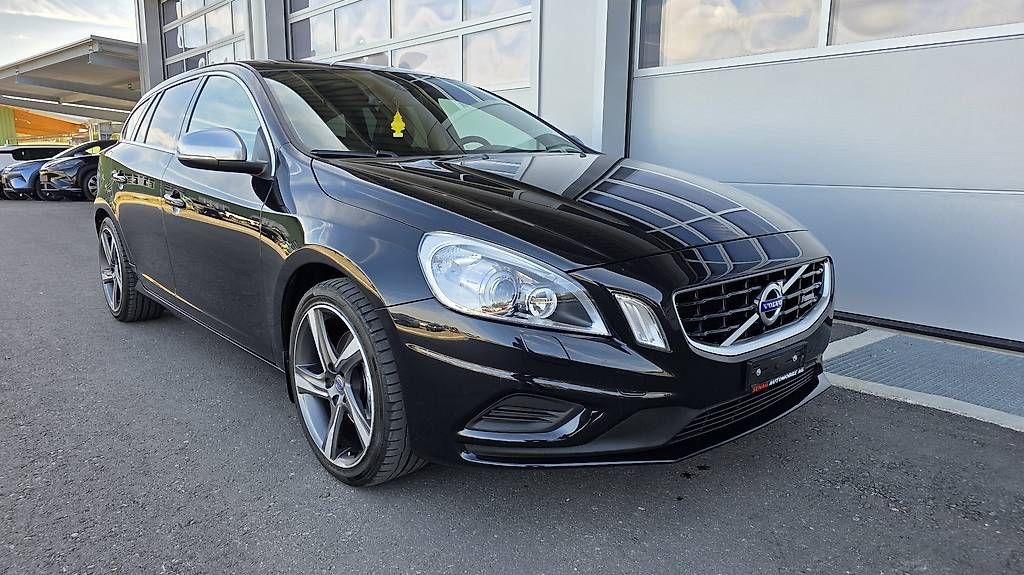 Volvo Autos: 2011 Volvo V60 D5 R-Design AWD – Gebraucht aus Villmergen von Cena8899