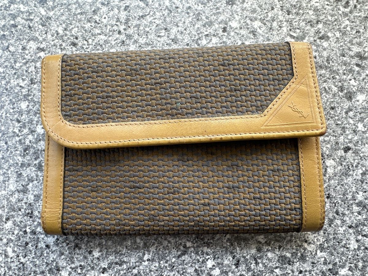 Saint Laurent Portamonete: Yves Saint Laurent vintage – Usato da Morbio Inferiore venduto da Ecod 4