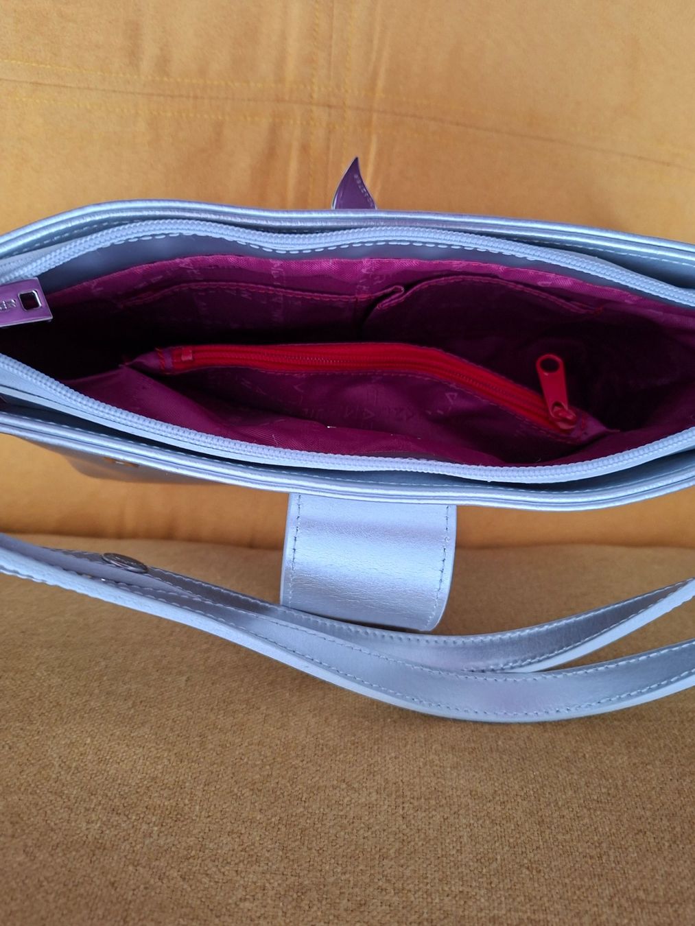 Lancaster Borse da donna: Sac Lancaster argenté, excellent état, – Usato da Bulle venduto da EdelweissandRoses 3