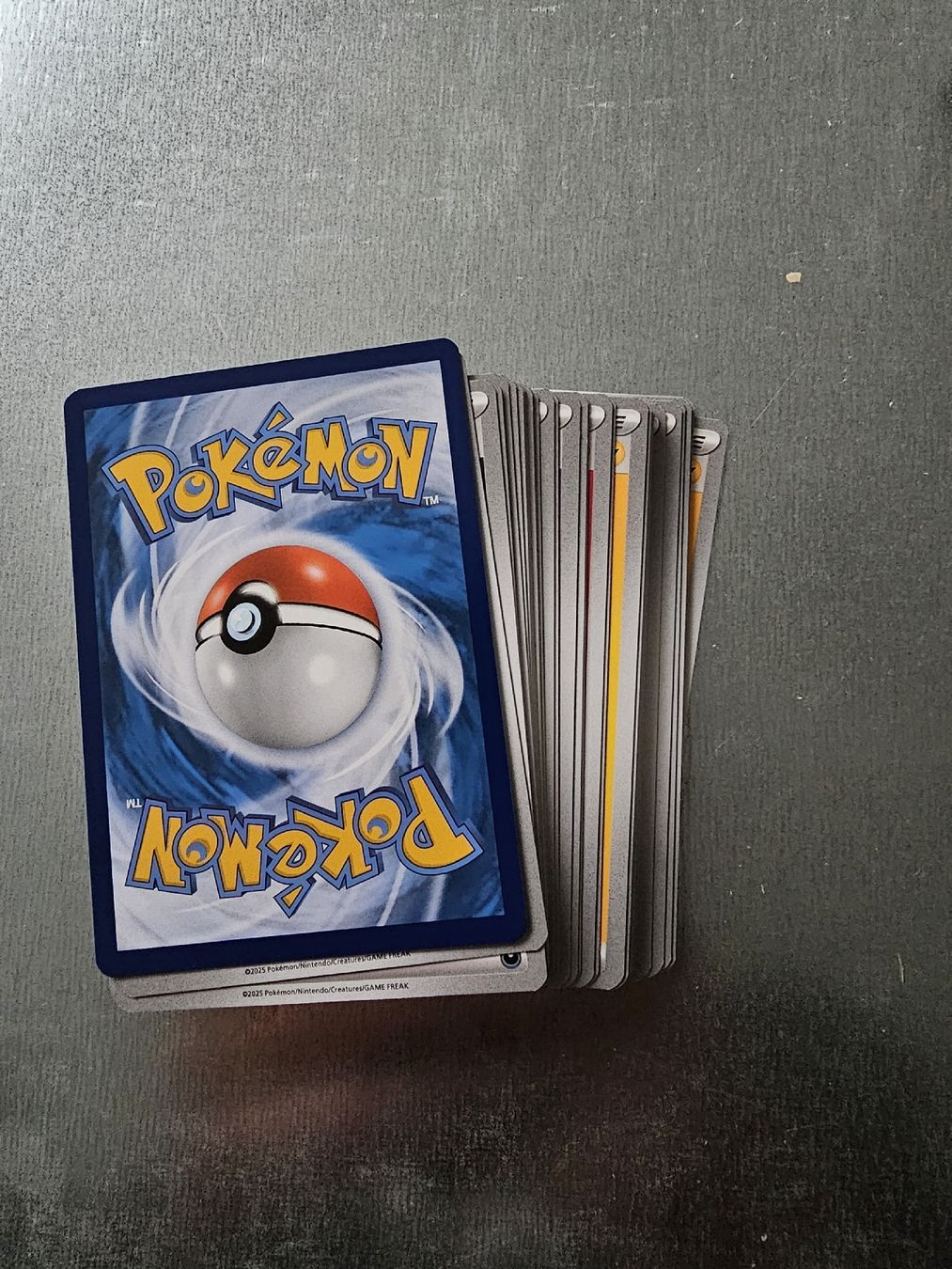 Pokémon Carte collezionabili: 40 cards energie pokemon – Nuovo e nell'imballaggio originale da Ermenswil venduto da nuno_goncalves05 2