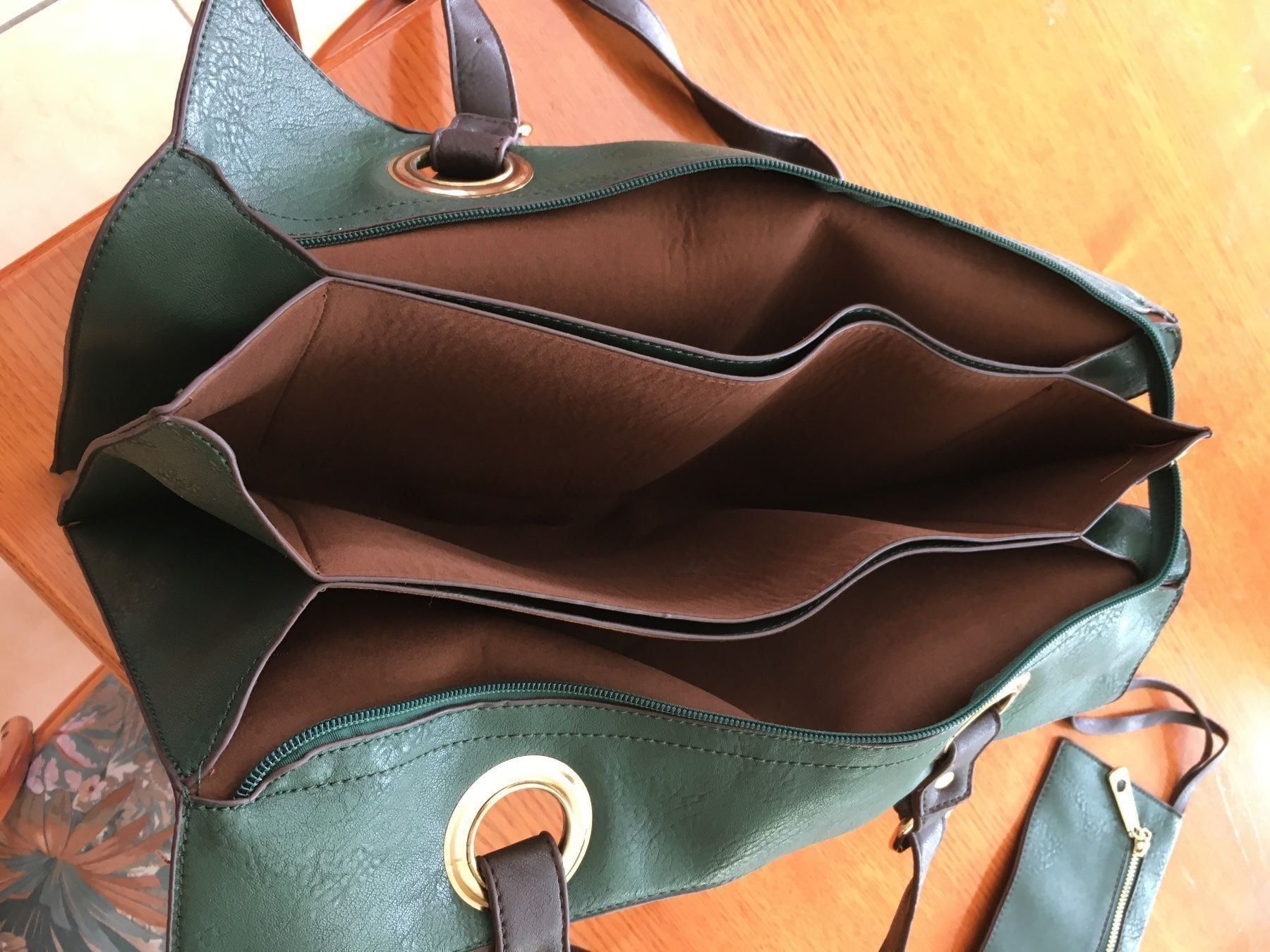 Borse da donna: Sac à main NEUF – Nuovo (secondo la descrizione) da Montmollin venduto da alexrey 1